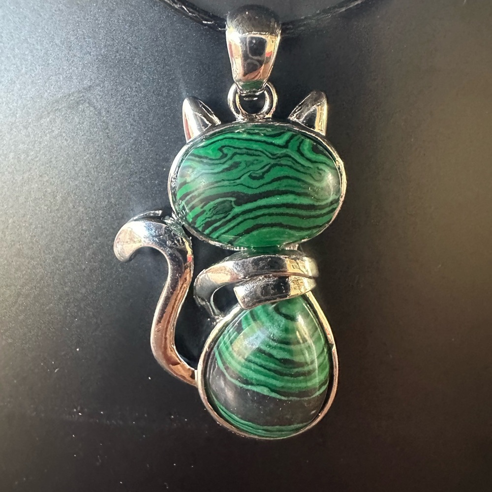Charms - Picture 2 of 11